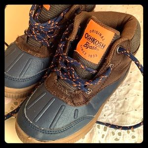 Size 11 Oshkosh boots